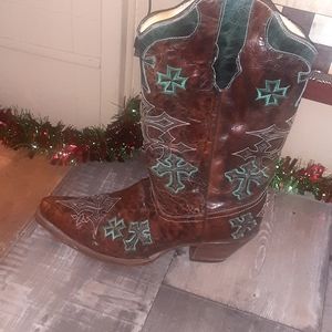 Coral boots size 10